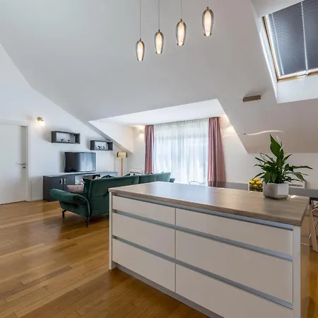 Marevola Grand Penthouse Apartament Split